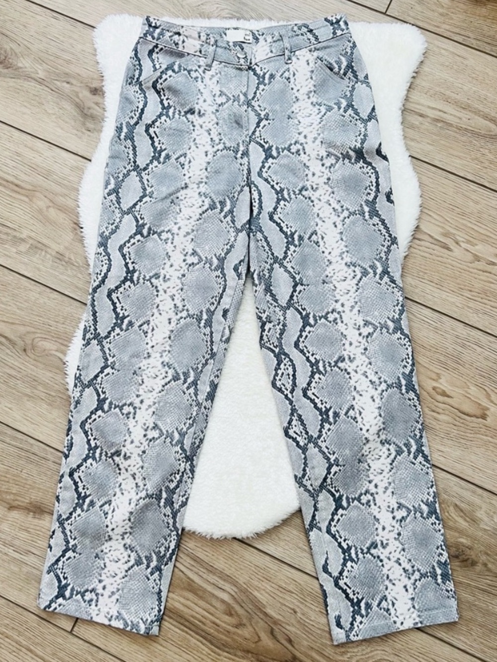 Wilfred Snake Print Straight Leg Pants - White/Black